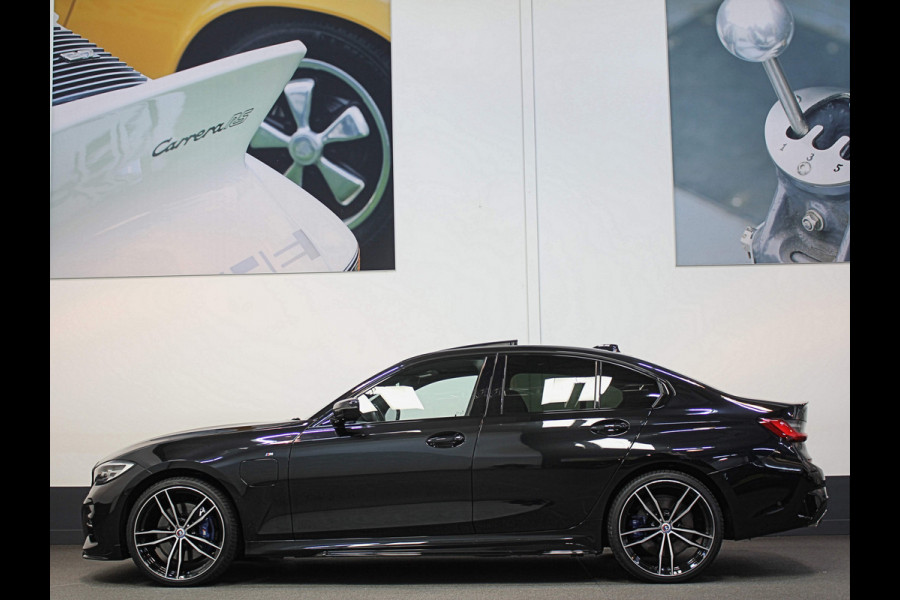 BMW 3-serie 330 292pk M-Sport Performance | Schuifdak | Memory | 19" | Leder | M-Remmen | Adaptief M Onderstel | M440 tips | Carplay | Alarm | Live Cockpit Pro | Navi Professional | Rijklaarprijs | Bovag garantie.