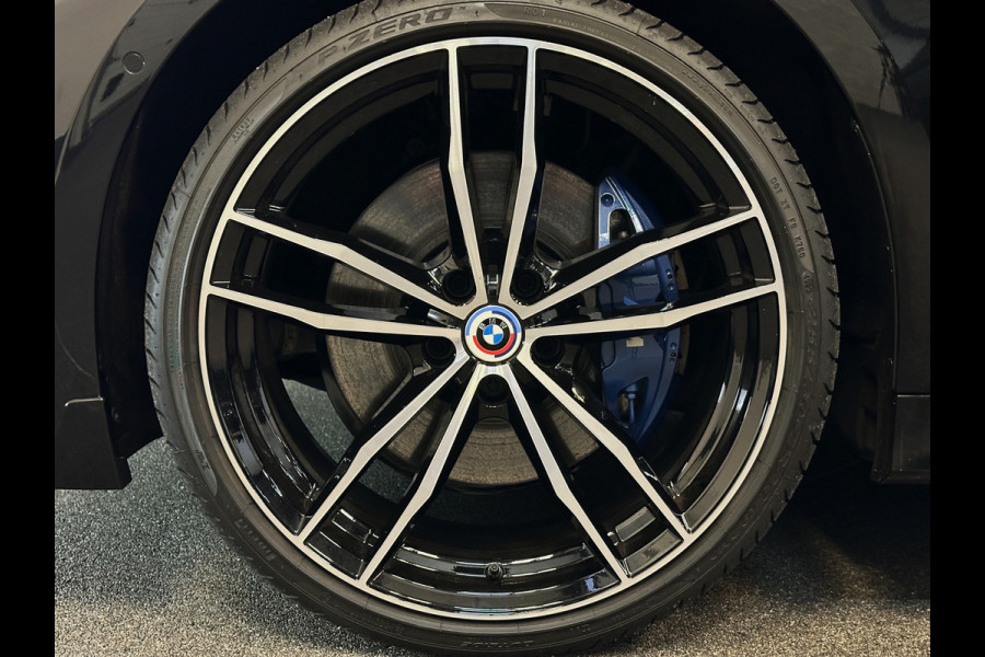 BMW 3-serie 330 292pk M-Sport Performance | Schuifdak | Memory | 19" | Leder | M-Remmen | Adaptief M Onderstel | M440 tips | Carplay | Alarm | Live Cockpit Pro | Navi Professional | Rijklaarprijs | Bovag garantie.