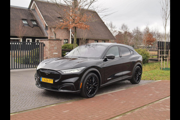 Ford Mustang Mach-E Extended RWD 98 kWh | SOH 94% | Panoramadak | Bang & Olufsen | 360 Camera | Apple Carplay |