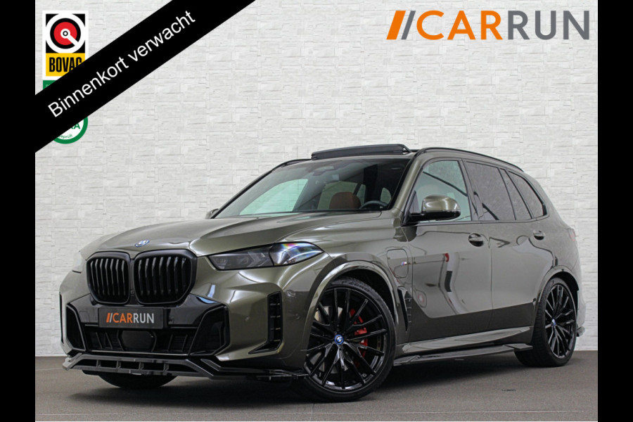 BMW X5 50e M-Pro Performance | M-Seats | M-Uitlaat | 360 Camera | ACC | Carbon | Indiv. Leder | Head-Up | Harman-Kardon | Keyless-Entry | 22'' | Trekhaak | Stoelventilatie | Iconic-Glow | M-Gordels | Zonwering | Stoelverwarming V+A | Rij-Assistent Pro |  Memory | Glaspook | Beker-Clima | Carplay | Draadloos Laden |