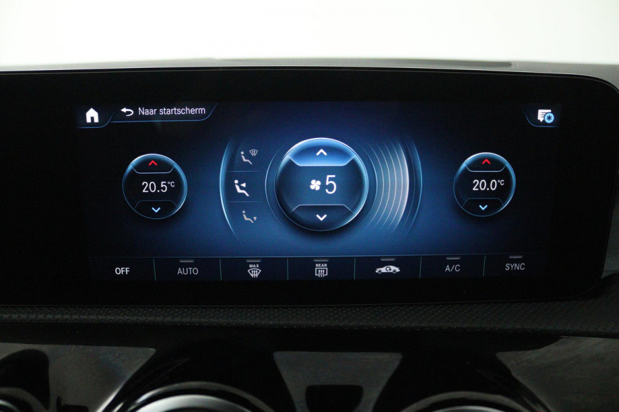 Mercedes-Benz A-Klasse 180 Business Solution AMG (SFEERVERLICHTING, ACHTERUITRIJCAMERA, STOELVERWARMING, NAVIGATIE, SENSOREN)