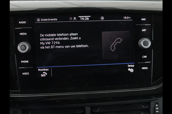 Volkswagen T-Cross 1.0 TSI Life | Automaat | Stoelverwarming | Camera | Adaptive cruise | Carplay | 17'' | Sportstoelen | Navigatie | Parkeerhulp | Airco | Bluetooth