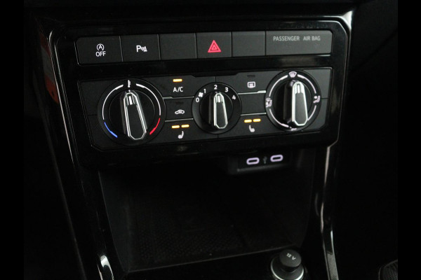 Volkswagen T-Cross 1.0 TSI Life | Automaat | Stoelverwarming | Camera | Adaptive cruise | Carplay | 17'' | Sportstoelen | Navigatie | Parkeerhulp | Airco | Bluetooth