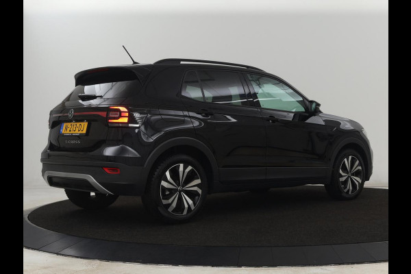 Volkswagen T-Cross 1.0 TSI Life | Automaat | Stoelverwarming | Camera | Adaptive cruise | Carplay | 17'' | Sportstoelen | Navigatie | Parkeerhulp | Airco | Bluetooth