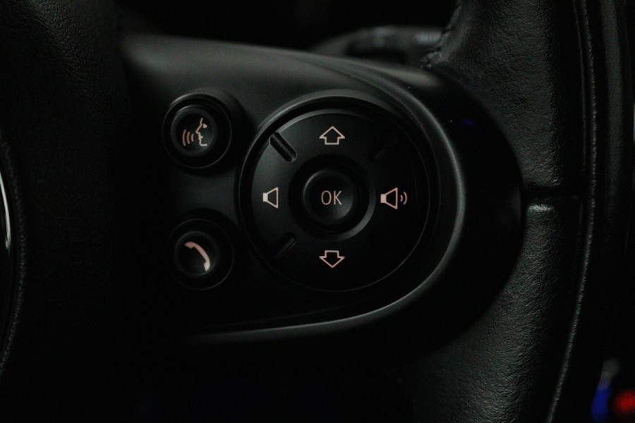 MINI Mini 1.5 Cooper Pepper (STOELVERWARMING, SFEERVERLICHTING, HEAD-UP, AUTOMAAT, PARKEERSENSOREN)