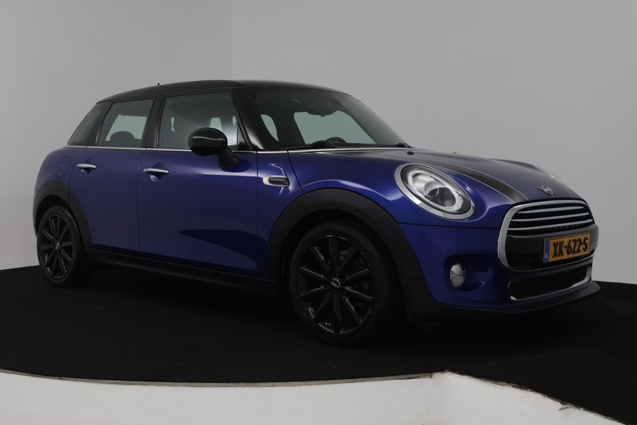 MINI Mini 1.5 Cooper Pepper (STOELVERWARMING, SFEERVERLICHTING, HEAD-UP, AUTOMAAT, PARKEERSENSOREN)