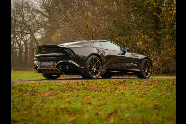 Aston Martin Vanquish | Minotaur Green | Bronze dreamlines | Carbon interior | Stoelventilatie