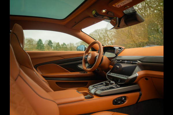 Aston Martin Vanquish | Minotaur Green | Bronze dreamlines | Carbon interior | Stoelventilatie