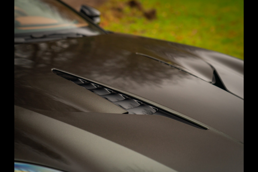 Aston Martin Vanquish | Minotaur Green | Bronze dreamlines | Carbon interior | Stoelventilatie
