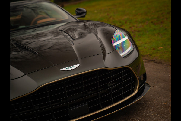 Aston Martin Vanquish | Minotaur Green | Bronze dreamlines | Carbon interior | Stoelventilatie