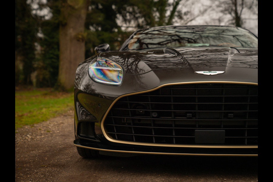 Aston Martin Vanquish | Minotaur Green | Bronze dreamlines | Carbon interior | Stoelventilatie