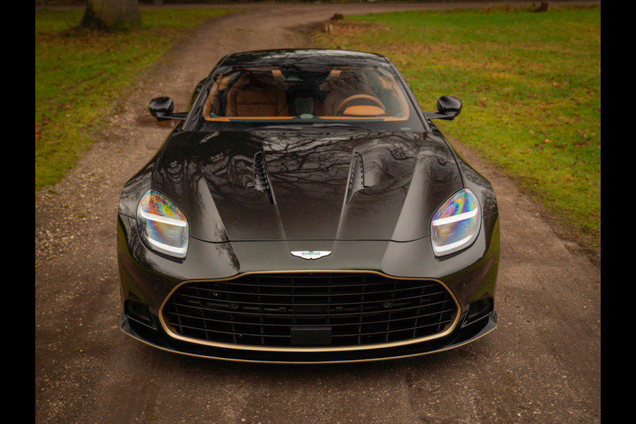 Aston Martin Vanquish | Minotaur Green | Bronze dreamlines | Carbon interior | Stoelventilatie