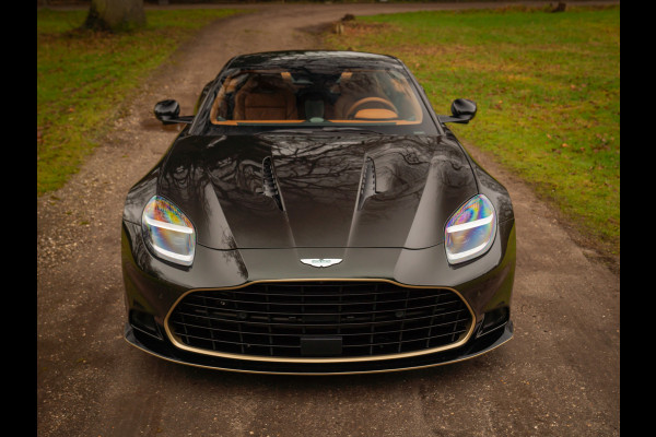 Aston Martin Vanquish | Minotaur Green | Bronze dreamlines | Carbon interior | Stoelventilatie
