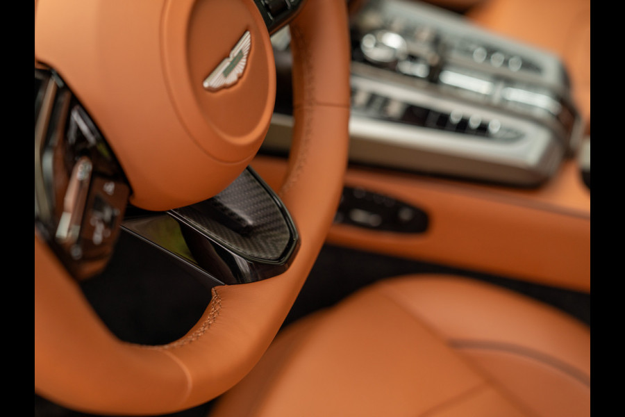 Aston Martin Vanquish | Minotaur Green | Bronze dreamlines | Carbon interior | Stoelventilatie