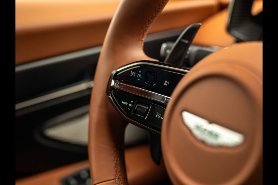 Aston Martin Vanquish | Minotaur Green | Bronze dreamlines | Carbon interior | Stoelventilatie