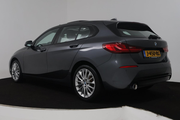 BMW 1-serie 118i Executive Edition (PANORAMADAK, DIGITALE COCKPIT, CRUISE CONTROL, NAVIGATIE, PARKEERSENSOREN)