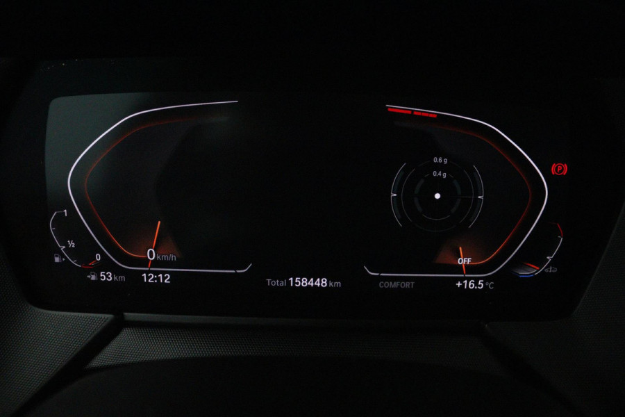 BMW 1-serie 118i Executive Edition (PANORAMADAK, DIGITALE COCKPIT, CRUISE CONTROL, NAVIGATIE, PARKEERSENSOREN)