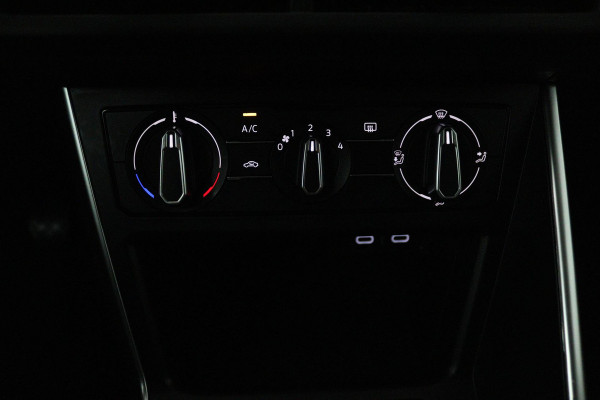 Volkswagen Polo 1.0 TSI Life (NAVIGATIE, PARKEERSENSOREN, CARPLAY, CRUISE CONTROL ADAPTIEF)