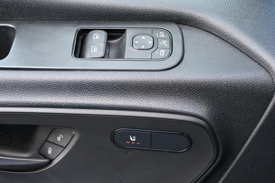 Mercedes-Benz Sprinter 319 CDI L3H2 LED, Geveerde stoel, Navigatie met camera