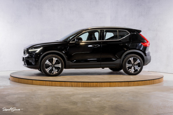 Volvo XC40 1.5 T4 Plug-in hybrid Ultimate Bright | Panorama dak | Zwenkbare trekhaak | Adaptieve cruise | Memory | Blis |