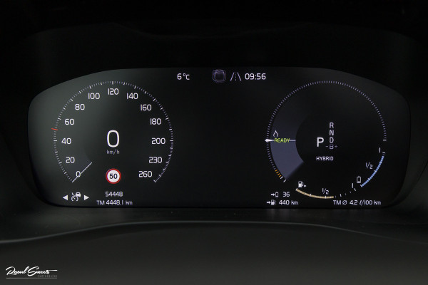 Volvo XC40 1.5 T4 Plug-in hybrid Ultimate Bright | Panorama dak | Zwenkbare trekhaak | Adaptieve cruise | Memory | Blis |