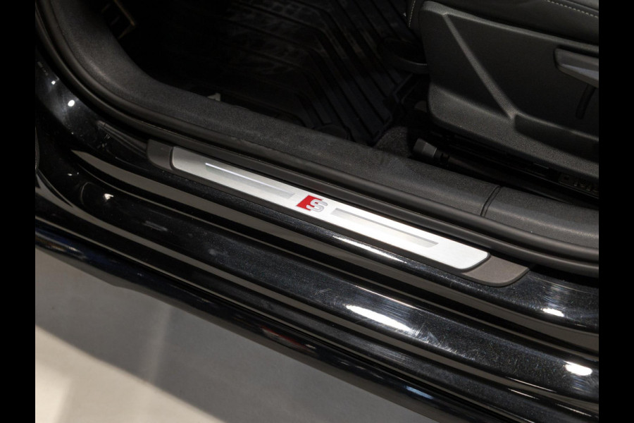 Audi A3 Sportback 35 TFSI S edition / 150pk / Adaptieve cruise control / Alcantara stuurwiel /