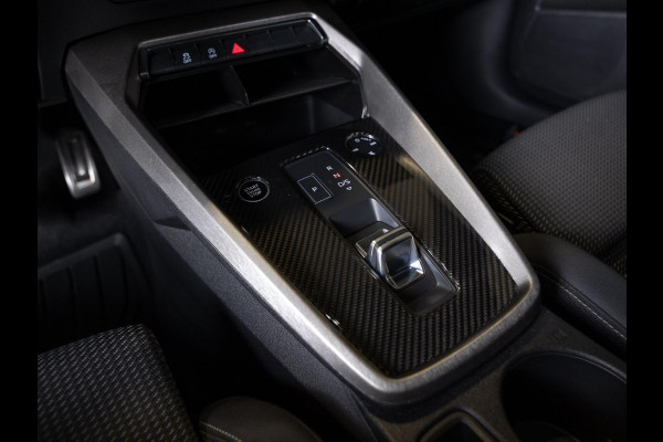 Audi A3 Sportback 35 TFSI S edition / 150pk / Adaptieve cruise control / Alcantara stuurwiel /