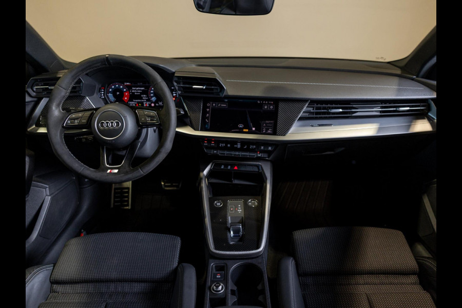 Audi A3 Sportback 35 TFSI S edition / 150pk / Adaptieve cruise control / Alcantara stuurwiel /