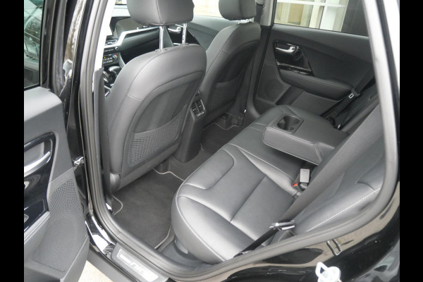 Kia Niro 1.6 GDi Hybrid ExecutiveLine | Schuif/kantel Dak | Stoel Geheugen | Navi | Leder | Camera | Carplay |