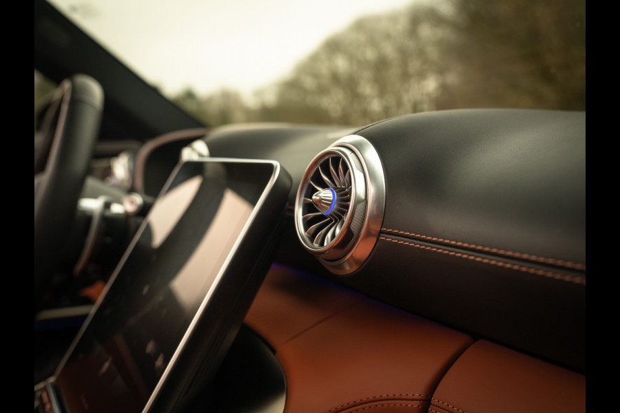 Mercedes-Benz SL-Klasse Roadster AMG 63 4MATIC+ | Nightpakket | Achteras besturing | Burmester | Massage