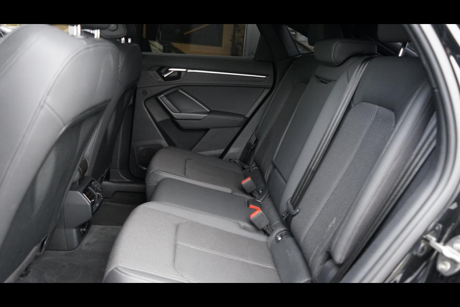Audi Q3 Sportback 35 TFSI 3x S-Line BLACK OPTIK AUTOMAAT-AUDI SOUND-CAMERA-CARPLAY-KEYLESS-MATRIX-NAVIGATIE