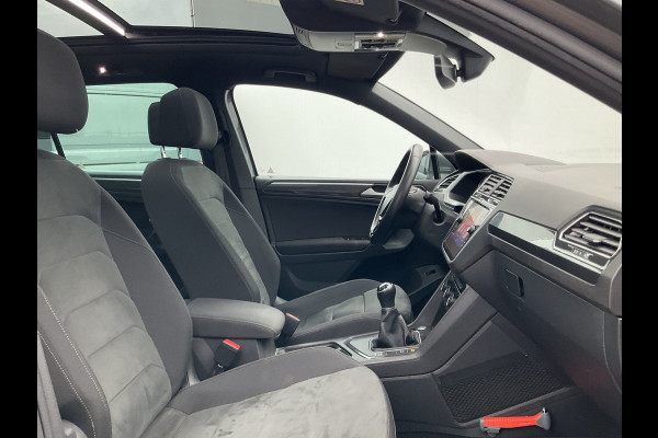 Volkswagen Tiguan 1.5 TSI ACT R-Line CarplayComfortline Business