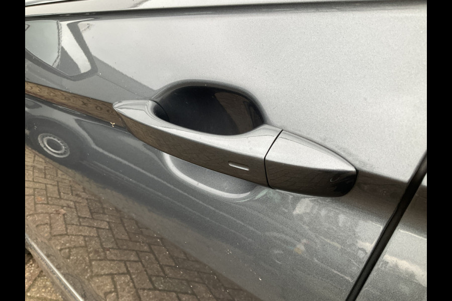 Volkswagen Tiguan 1.5 TSI ACT R-Line CarplayComfortline Business