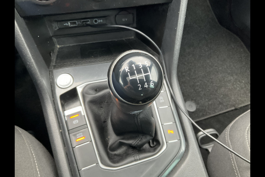 Volkswagen Tiguan 1.5 TSI ACT R-Line CarplayComfortline Business