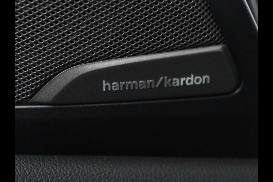 BMW X3 xDrive20i High Executive | M Sport | 1e eigenaar | Head-Up | Leder | Trekhaak | Stoelverwarming | Harman/Kardon | Camera | Keyless | Adaptive Drive | Sfeerverlichting | Full LED | Sportstoelen