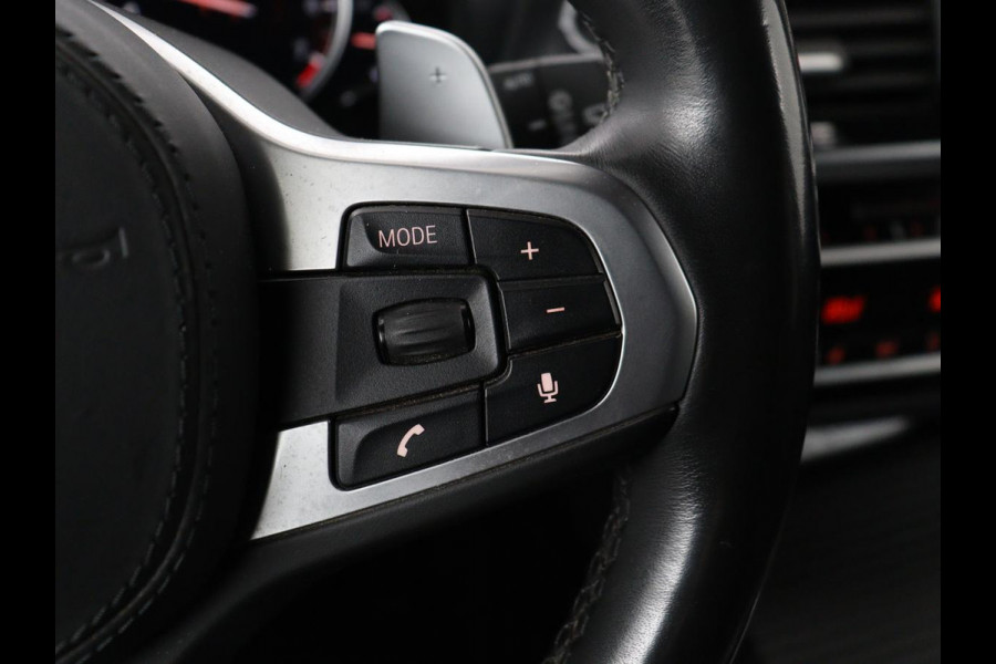 BMW X3 xDrive20i High Executive | M Sport | 1e eigenaar | Head-Up | Leder | Trekhaak | Stoelverwarming | Harman/Kardon | Camera | Keyless | Adaptive Drive | Sfeerverlichting | Full LED | Sportstoelen