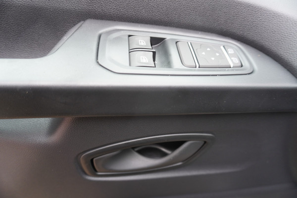 Renault Trafic 2.0 Blue dCi 130PK T29 L2H1 Advance Dubbelcabine nr.V159 | Airco | Cruise | Camera |Trekhaak | Apple CP- Android auto | 17"LM Velgen