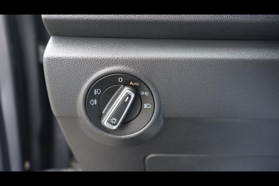 Volkswagen T-Roc 1.5 TSI Sport AUTOMAAT-ACC-CAMERA-CLIMA-FULL LED-KEYLESS-NAVIGATIE-PANORAMA-VIRTUEEL-VOLLEDER-STOELVERWARMING