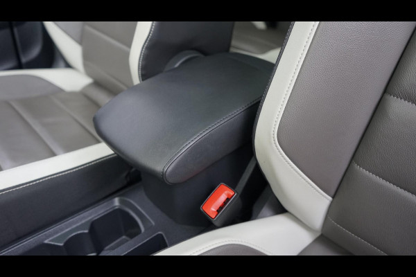 Volkswagen T-Roc 1.5 TSI Sport AUTOMAAT-ACC-CAMERA-CLIMA-FULL LED-KEYLESS-NAVIGATIE-PANORAMA-VIRTUEEL-VOLLEDER-STOELVERWARMING