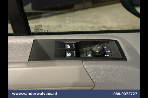 Volkswagen Crafter 2.0 TDI L3H2 L2H1 Euro6 Airco | Camera | Apple Carplay | Android Auto Bijrijdersbank