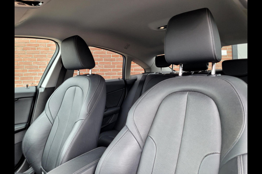 BMW 2 Serie Gran Coupé 218i Sport-Line Camera, HiFi, Tr.haak (1e eig. NL BTW)