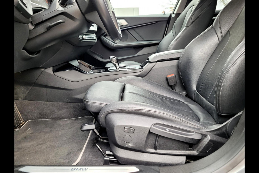 BMW 2 Serie Gran Coupé 218i Sport-Line Camera, HiFi, Tr.haak (1e eig. NL BTW)