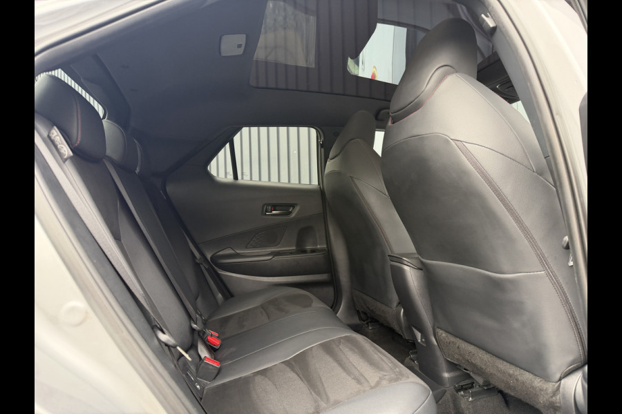 Toyota C-HR 2.0 Plug-in Hybrid 220 GR SPORT | Pano dak | Head-up | Rijklaar!!!