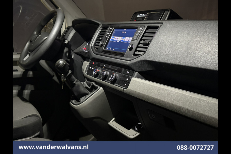 Volkswagen Crafter 2.0 TDI 141pk L4H3 L3H2 Euro6 Airco | 3000kg Trekhaak | Camera | Apple Carplay | Cruisecontrol Android Auto, Chauffeursstoel, Parkeersensoren, Bijrijdersbank