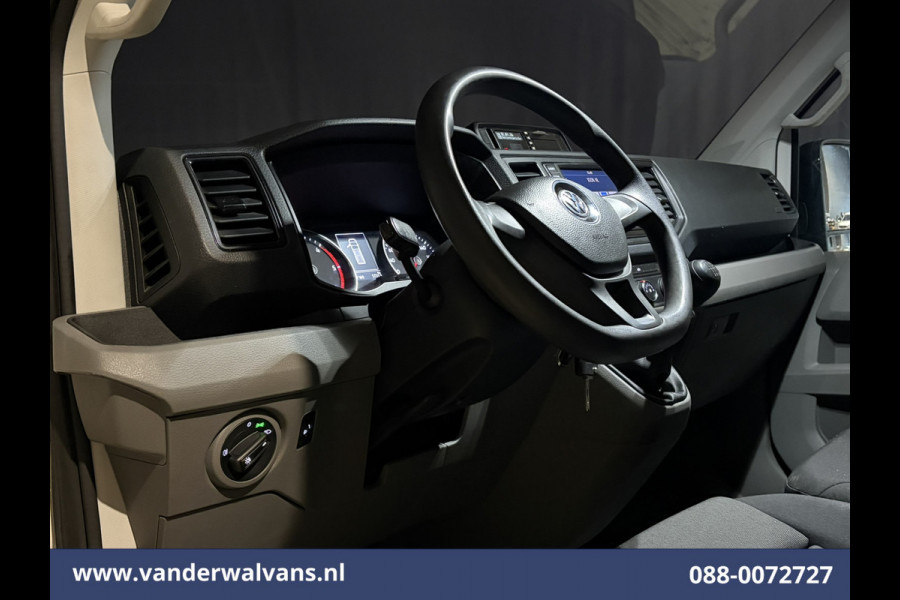 Volkswagen Crafter 2.0 TDI 141pk L4H3 L3H2 Euro6 Airco | 3000kg Trekhaak | Camera | Apple Carplay | Cruisecontrol Android Auto, Chauffeursstoel, Parkeersensoren, Bijrijdersbank