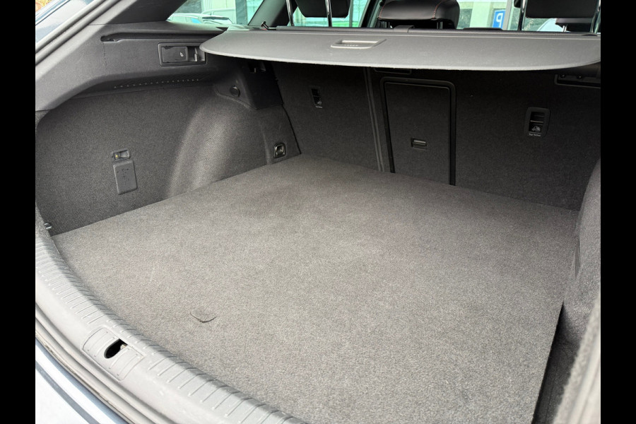 Seat Leon Sportstourer 1.4 TSI eHybrid PHEV FR - Leder - Navi - Trekhaak - Climate - Virt.Cockpit