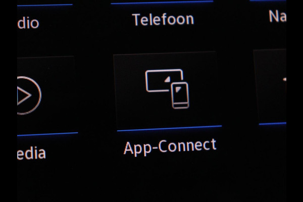 Volkswagen T-Cross 1.0 TSI Style | Automaat | Stoelverwarming | Camera | Virtual Cockpit | Trekhaak | Navigatie | Adaptive cruise | Full LED | Climate control | Parkeerhulp