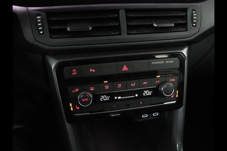 Volkswagen T-Cross 1.0 TSI Style | Automaat | Stoelverwarming | Camera | Virtual Cockpit | Trekhaak | Navigatie | Adaptive cruise | Full LED | Climate control | Parkeerhulp