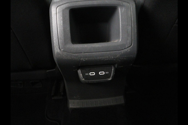 Volkswagen T-Cross 1.0 TSI Style | Automaat | Stoelverwarming | Camera | Virtual Cockpit | Trekhaak | Navigatie | Adaptive cruise | Full LED | Climate control | Parkeerhulp