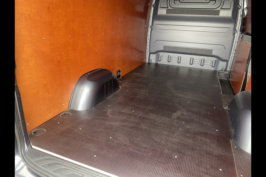 Mercedes-Benz Sprinter 319 CDI AUTOM.L2H2 RWD 190 PK 3.5 T CAMERA / NAVI